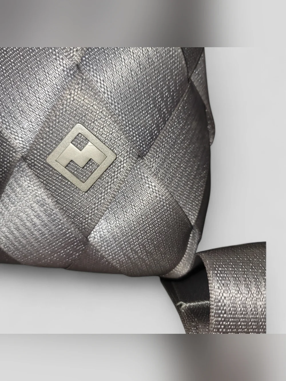 Maggie Bags Quilted Webbing Silver Women's Backpack – Sleek Daily Carry EUC - Picture 4 of 10